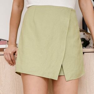 Lulu’s Delightfully Breezy Light Green Skort